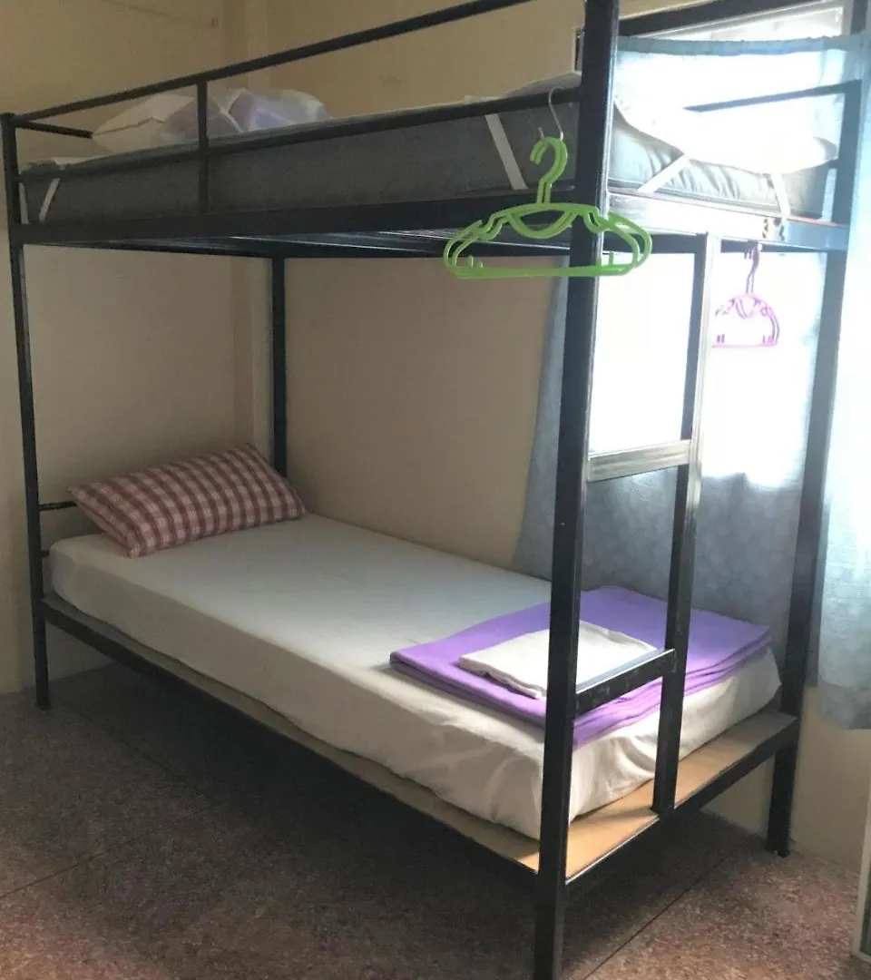Bed Khaolak Hostel カオラック