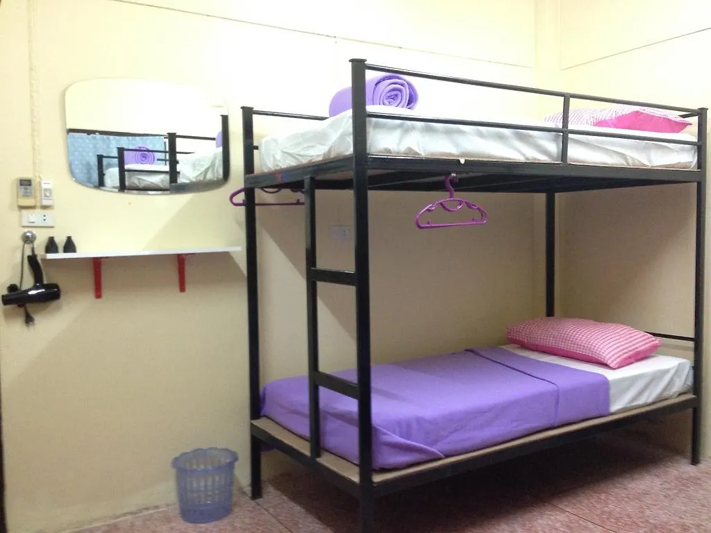 Bed Khaolak Hostel خاو لاك