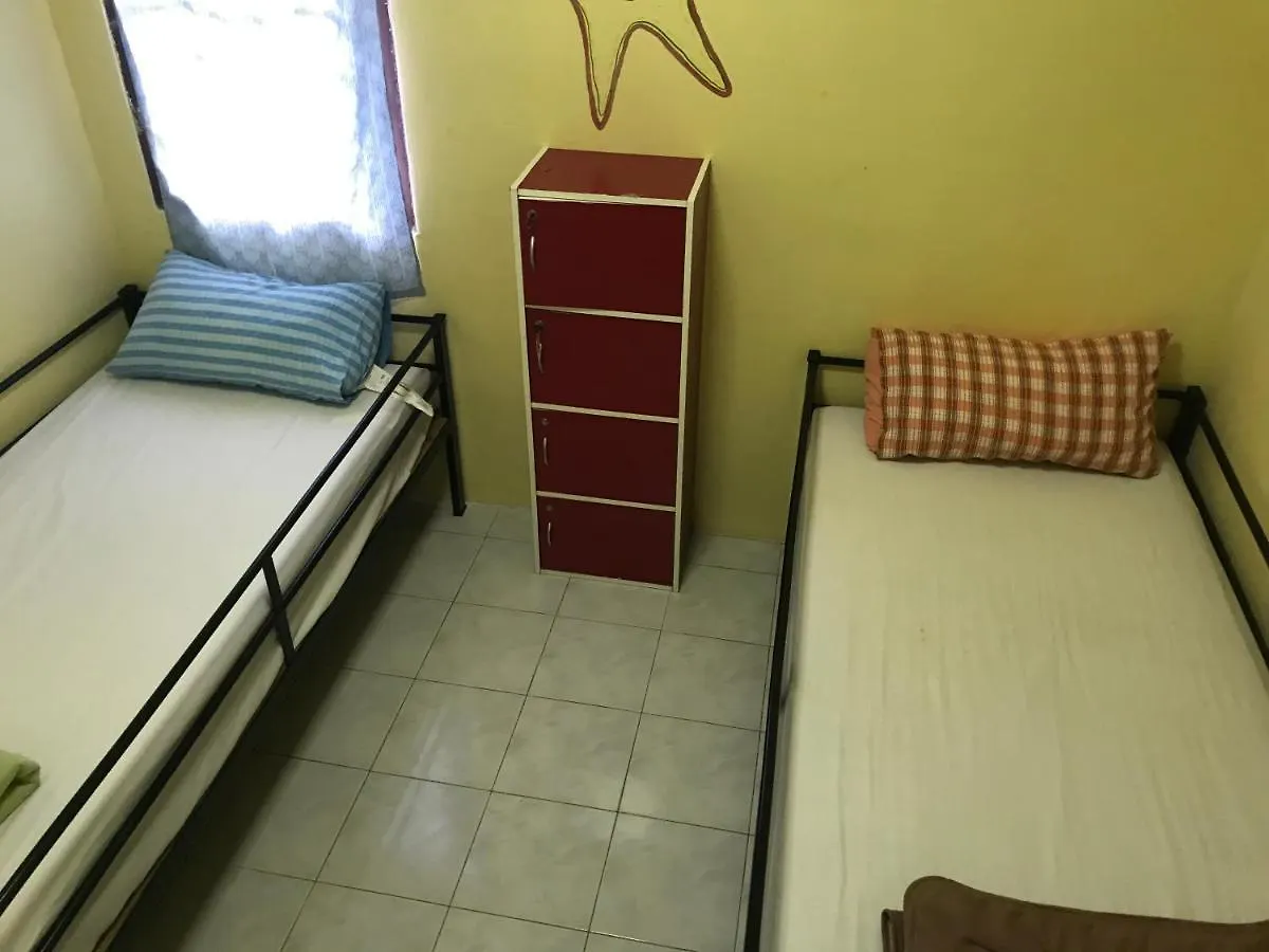 Bed Khaolak Hostel خاو لاك 0*,